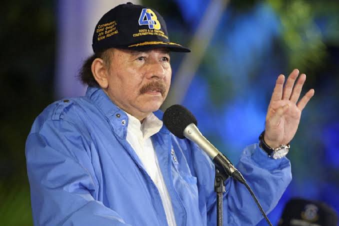 Corte da Nicarágua suspende 86 passaportes de nicaraguenses que são contra o regime de Ortega: “perderam a nacionalidade”