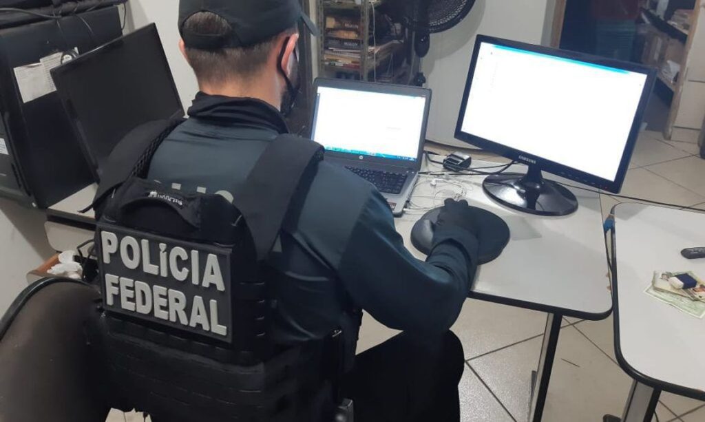 Homem é preso na Paraíba durante operação da PF contra pornografia infantil
