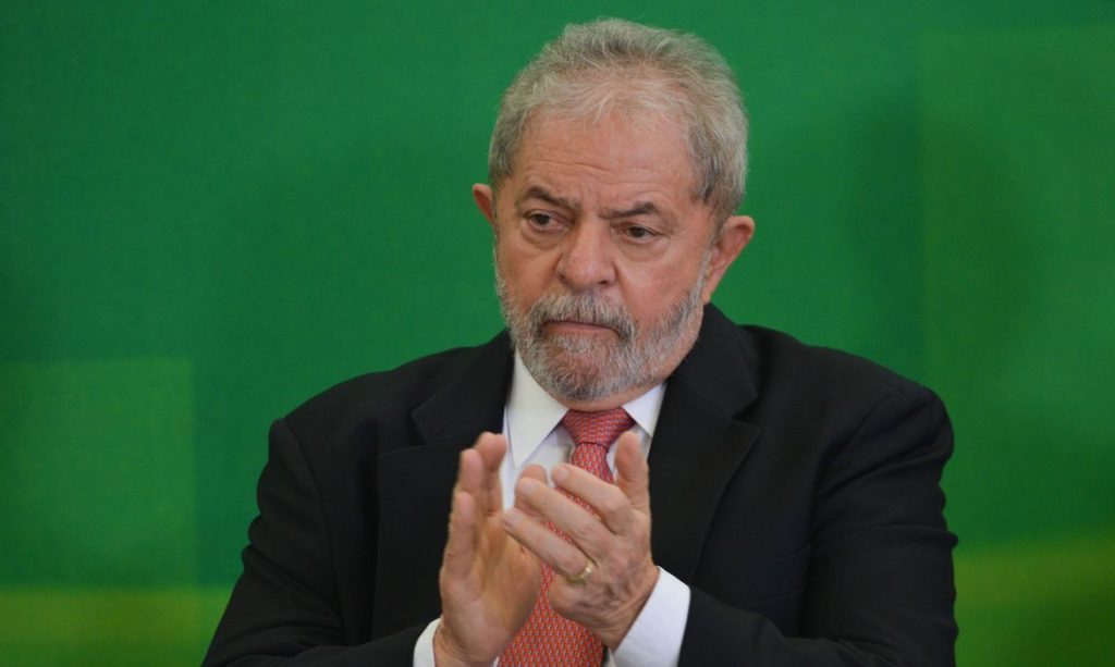 Cancelamento de visita de Lula à China adia assinatura de acordos