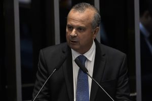 Oposição dura: Rogério Marinho pode impor primeira derrota ao governo Lula no Senado