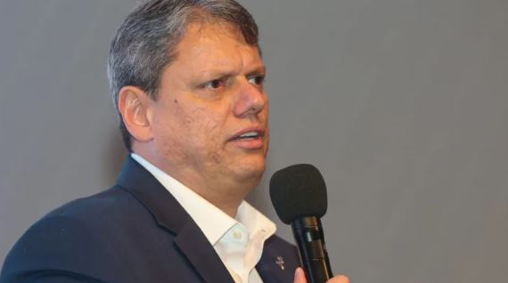 “A Cadeia” será o destino para quem invadir terras em SP, afirma Tarcísio