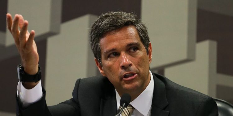 Campos Neto no Senado: ‘Metas de inflação estão em linha com as de outros países’ 