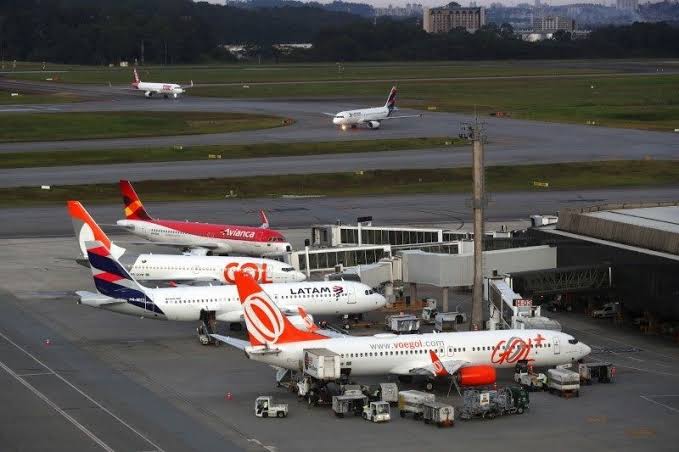Esquema: PF investiga pagamentos do PCC a funcionários de aeroporto das ’malas trocadas’ desde 2019
