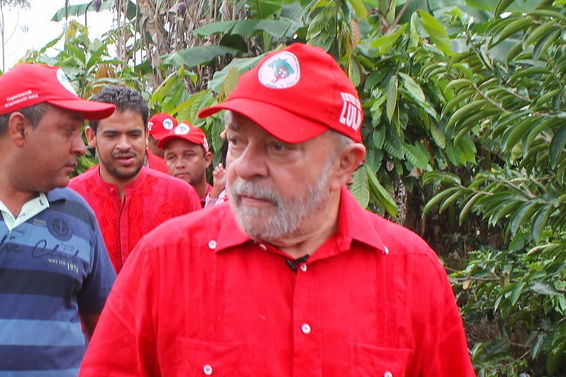 Ministros de Lula não vão a evento do agronegócio, mas devem marcar presença em feira do MST