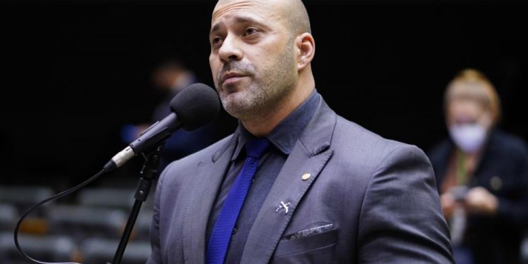 STF inicia julgamento sobre validade do indulto de Bolsonaro a Daniel Silveira 