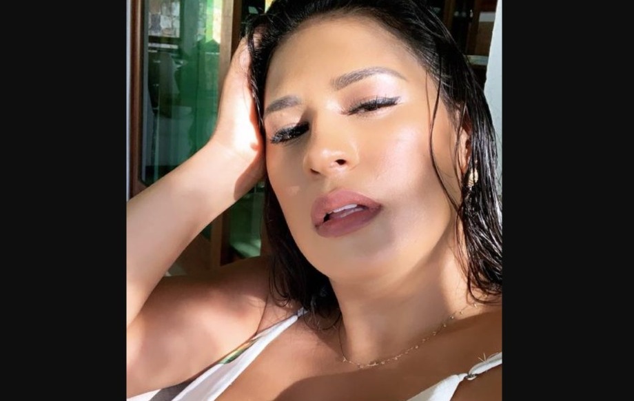 Simone já foi flagrada fazendo sexo no meio da rua