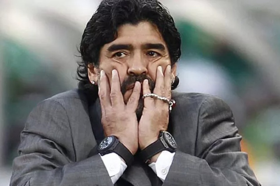 A curiosa mania de Maradona de usar sempre dois relógios; Saiba motivo