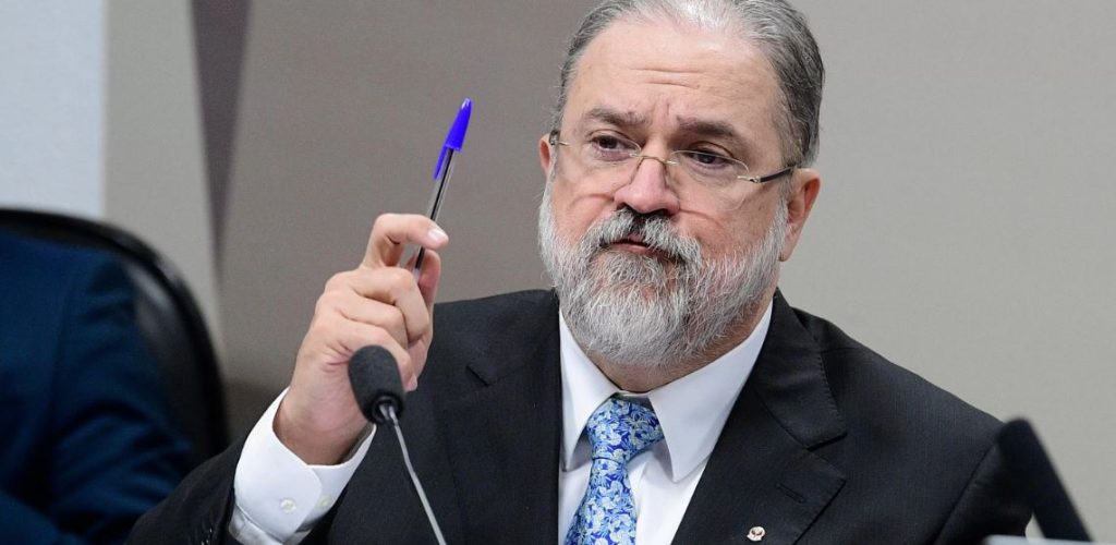 Aras define regras para novo benefício que turbina salário de procuradores; veja valores