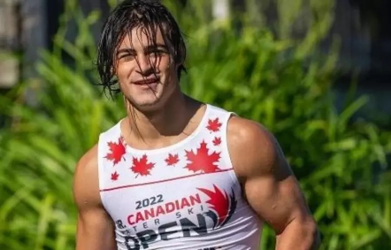 Astro do esqui aquático morre de forma repentina aos 18 anos