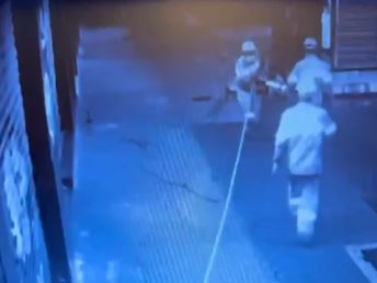 Bandidos usam caminhão e até uniforme e crachá falsos de concessionária para furtar cabos; VEJA VÍDEO