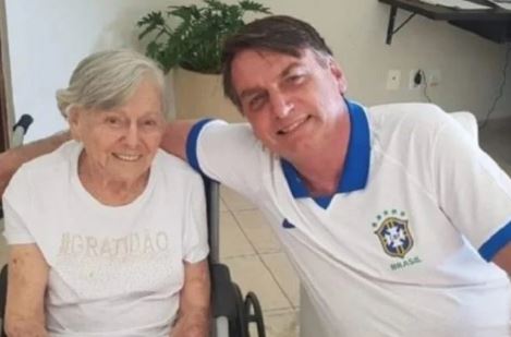 Bolsonaro faz post emocionante com homenagem à mãe: “Aproveite enquanto a tem”; VEJA VÍDEO