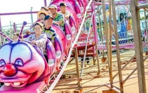 Brinquedo descarrila e arremessa crianças em parque de diversões  em SP