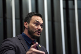 CCJ do Senado aprova projeto de lei que tipifica atos de milícias e do crime organizado como terrorismo