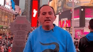 Cantor do sucesso “Caneta Azul“, Manoel Gomes, se recupera de golpe com ajuda de Tierry e faz turnê internacional nos EUA; VEJA VÍDEO