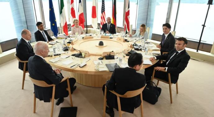 China faz críticas à declaração conjunta do G7 e diz que cúpula interferiu em seus assuntos internos