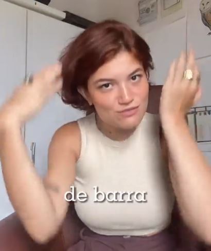 DESESPERO: mulher esquerdista perde paciência com os homens do seu círculo e diz que vai voltar a procurar homens “alfa”; VEJA VÍDEO