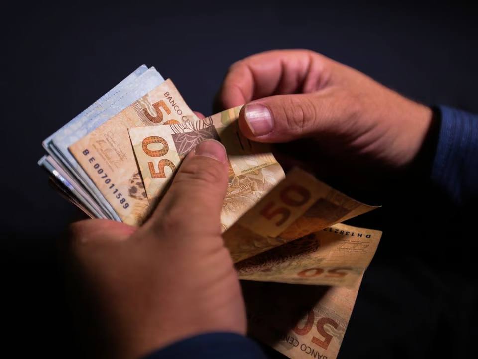 Em 4 meses de Lula: Inadimplência cresce e atinge 6,5 milhões de empresas
