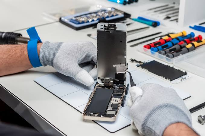 Entenda como funciona a perícia de celulares apreendidos pela polícia