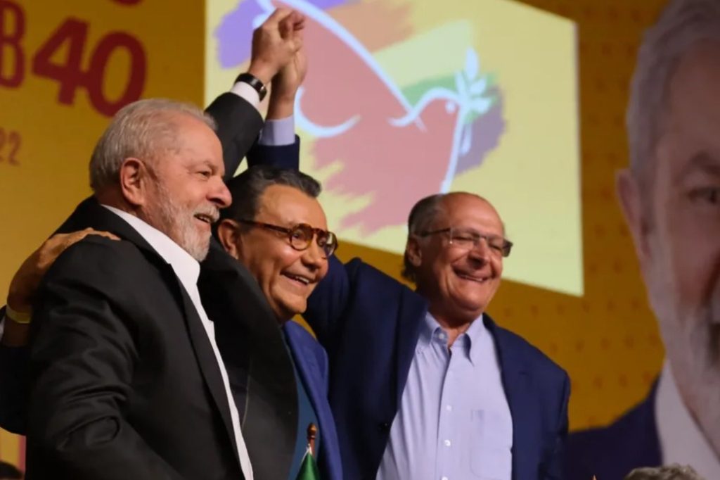 Fogo amigo: Em sintonia com o Centrão, PSB se afasta do governo Lula no Congresso