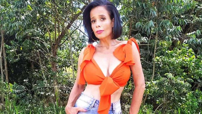 Influenciadora morre após ser espancada e ter corpo queimado pelo namorado