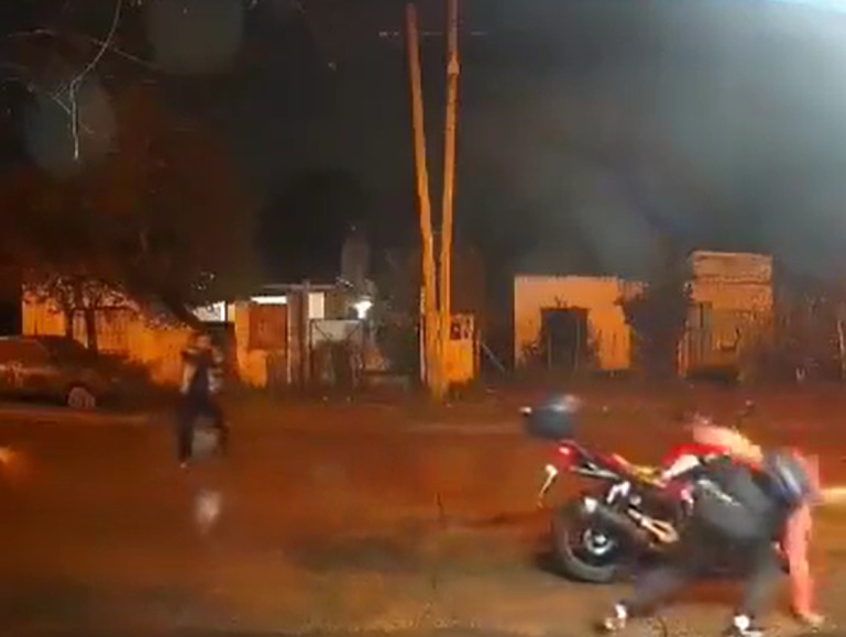 Policial mata criminoso