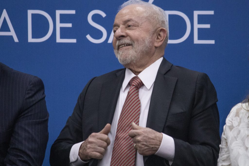 Lula não será punido caso descumpra a regra fiscal