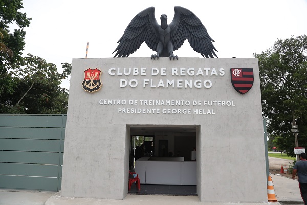MPF pede R$ 100 mil a diretora do Flamengo por fala contra nordestinos