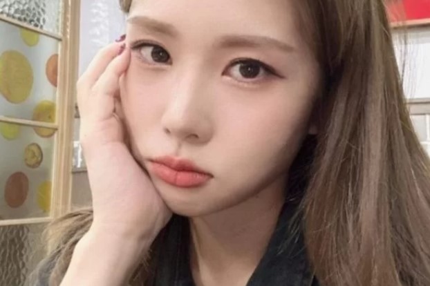 Mistério: Cantora é encontrada morta dentro de hotel dois dias após morte de cantor