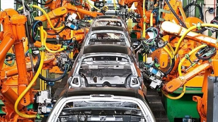 Montadoras Paradas: novas paralisações estão previstas para os próximos dias e a justificativa seria a alta nos estoques; ENTENDA