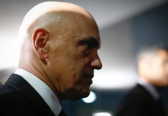 Moraes vota para derrubar indulto de Bolsonaro a Daniel Silveira