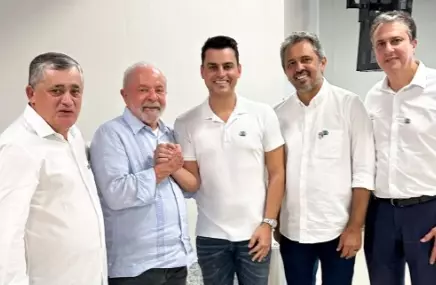 PL decide futuro de deputado que aparece sorridente ao lado de Lula&nbsp;