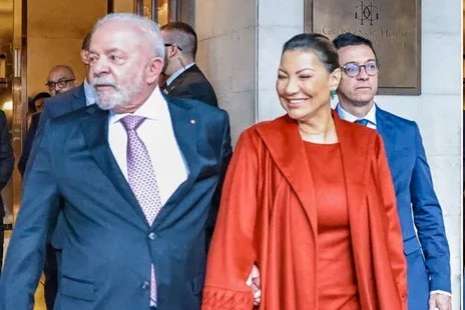 Quanto custou a roupa de Janja para a coroação do Rei Charles III? Saiba quem produziu o vestido da primeira-dama