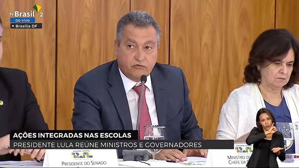 Rui Costa fala em “reconhecer nosso erro” sobre marco do saneamento