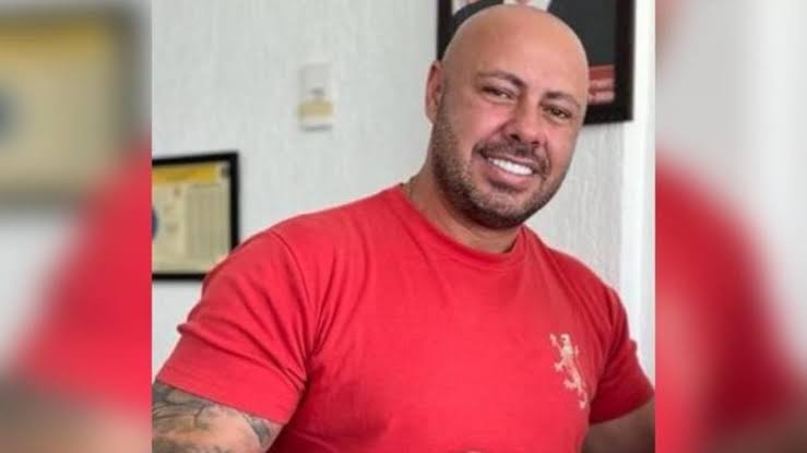 Secretário de cidade do RJ é baleado na porta de casa