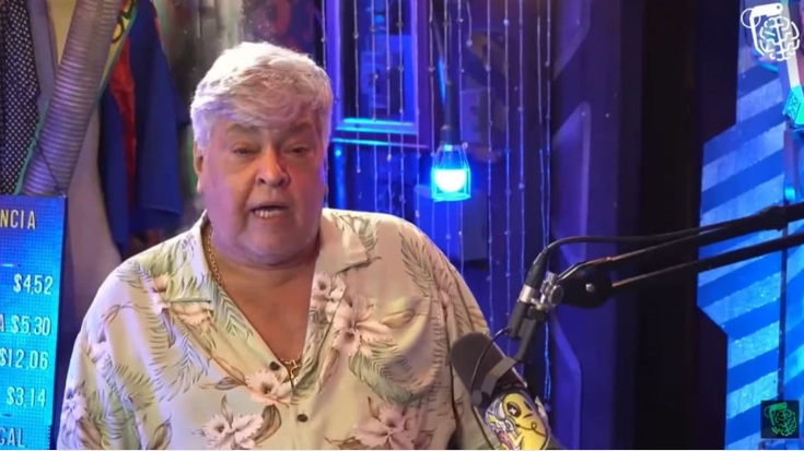 Sidney Magal é retirado às pressas de palco após passar mal em show