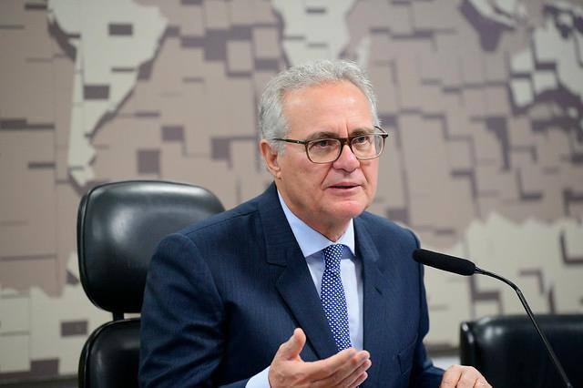 ‘Lira é caloteiro, desvia dinheiro e bate em mulher’, ataca Renan Calheiros