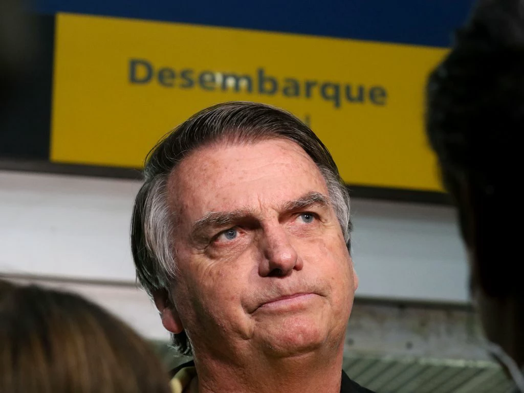 Bolsonaro diz que será um “bom cabo eleitoral” se ficar inelegível