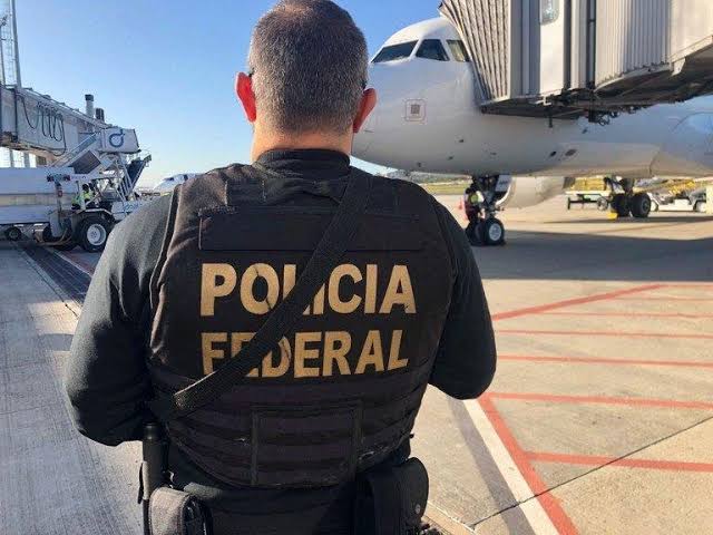 Idoso brasileiro de 77 anos é preso ao tentar ir à Malásia com mochila recheada de cocaína