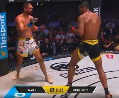 Imagens Fortes: lutador quebra a perna durante combate de MMA; VEJA VÍDEO