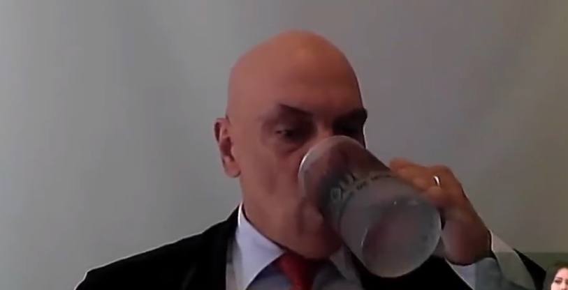 Moraes se engasga durante sessão que arquivou processo contra Arthur Lira; VEJA VÍDEO