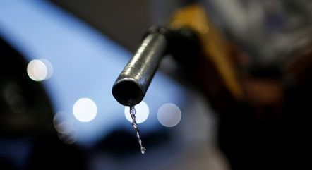 Petrobras reduz em R$ 0,13 preço do litro de gasolina nas distribuidoras