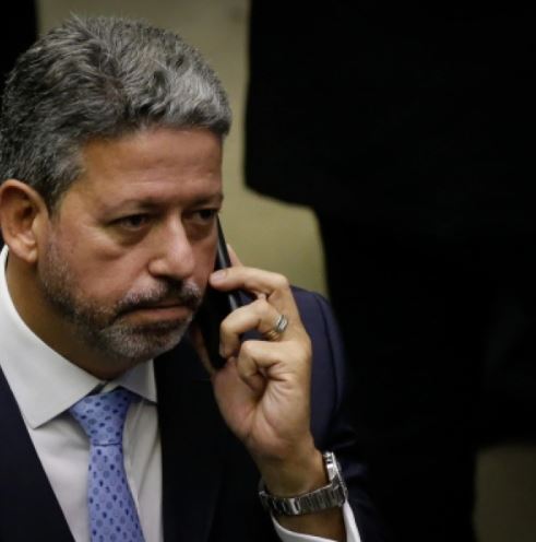 URGENTE: Arthur Lira tem nas mãos relatórios da PF que mostram provável cerco do governo Lula a ele, diz site