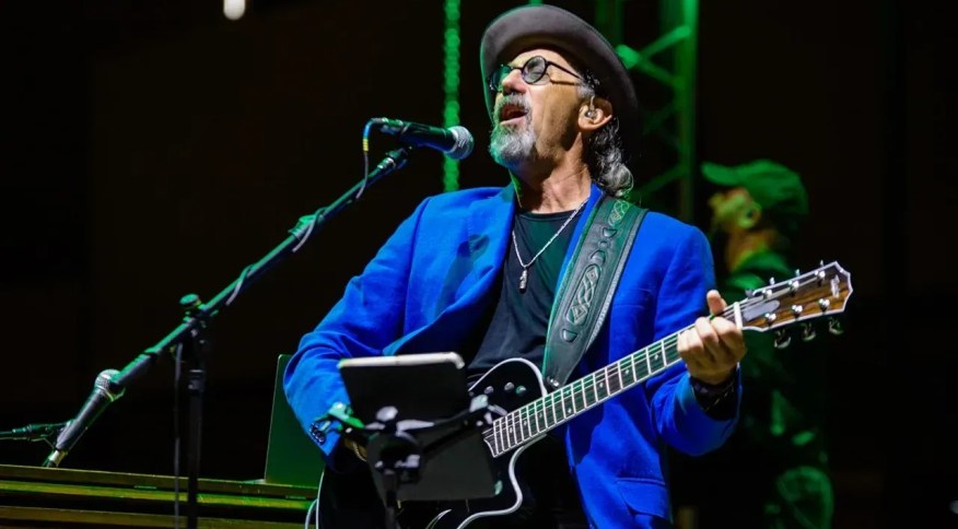 Jack Sonni, guitarrista do Dire Straits
