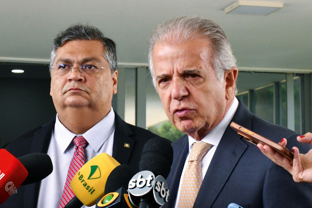 INQUÉRITO - Dino e José Múcio: delegado foi designado para investigar o caso
