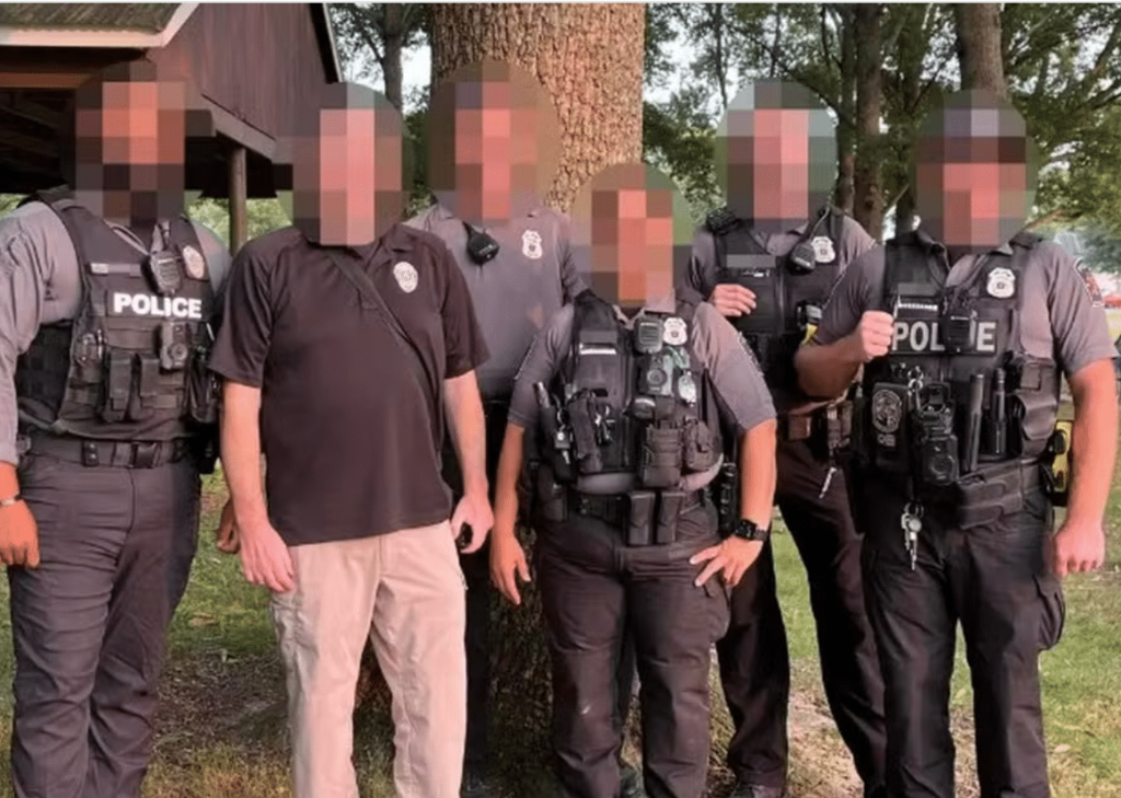 Policiais de Ridgely, EUA. Foto: Reprodução/Facebook