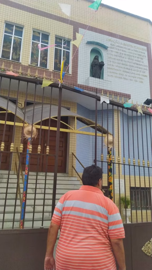Igreja de Santa Edwiges fechada neste sábado (6) — Foto: Arquivo pessoal