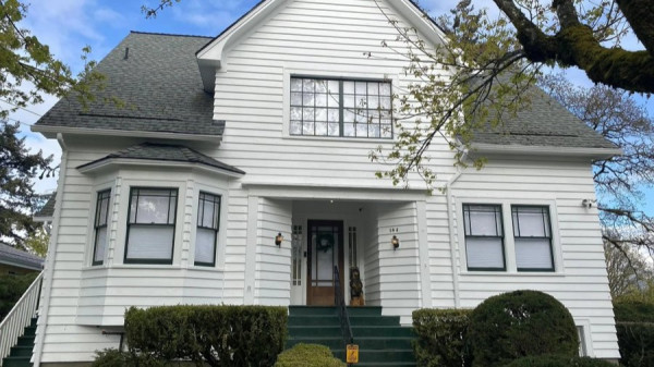 Quarto tematizado em homenagem ao personagem Jacob Black, interpretado nas telonas por Taylor Lautner • Divulgação/Twilight Swan House