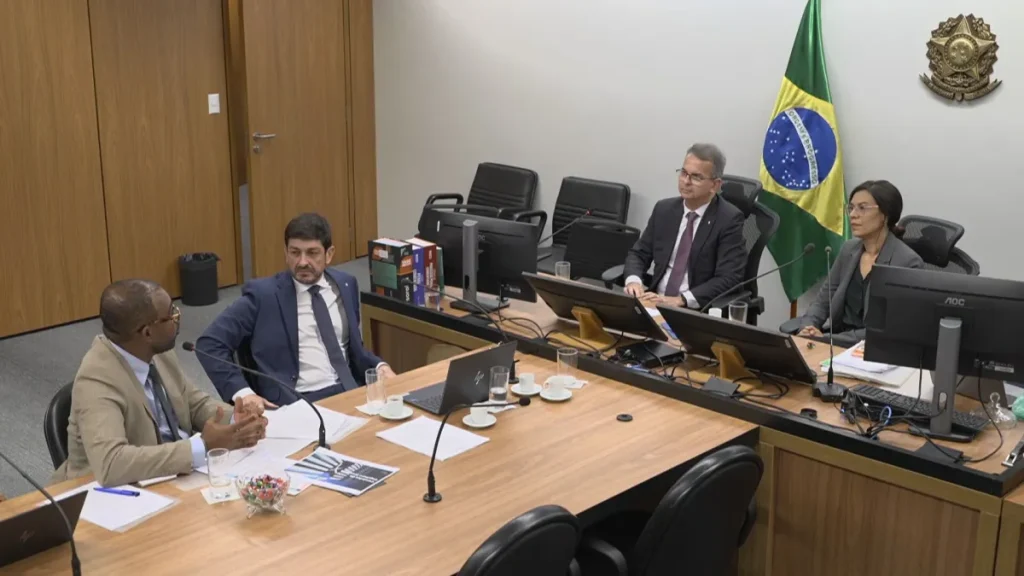 Master foi usado pelo sistema e agora é descartado por ele