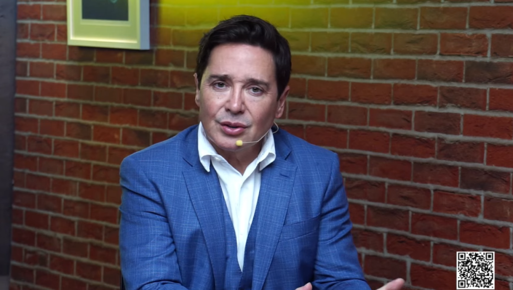 ALive: Dino fez o certo, mas da maneira errada