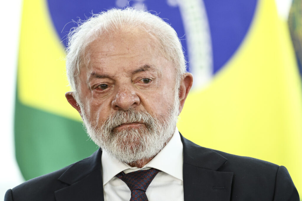 Lula desiste de criar Ministério da Segurança e aliados admitem até engavetar a PEC da Segurança diante de entraves no Congresso.